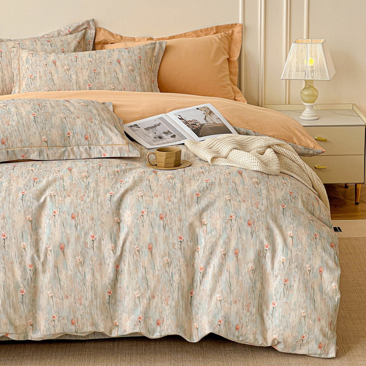 91家纺网 家纺一手货源 找家纺 朵希曼 2026新款全棉生态磨毛数码印花系列四件套 花影-桔