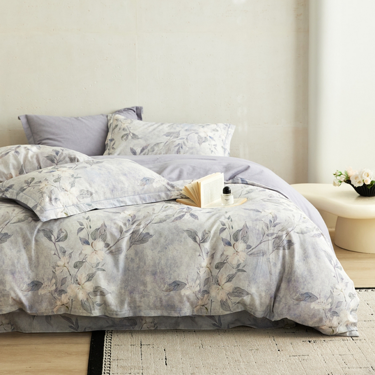 91家纺网 家纺一手货源 找家纺 朵希曼 2026新款全棉生态磨毛数码印花系列四件套 琼枝灰