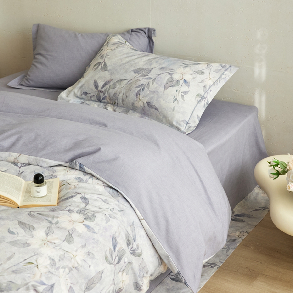 91家纺网 家纺一手货源 找家纺 朵希曼 2026新款全棉生态磨毛数码印花系列四件套 琼枝灰