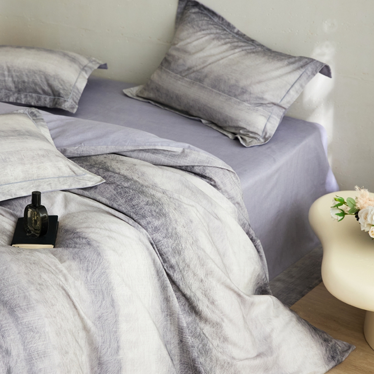 91家纺网 家纺一手货源 找家纺 朵希曼 2026新款全棉生态磨毛数码印花系列四件套 苏菲庄园灰