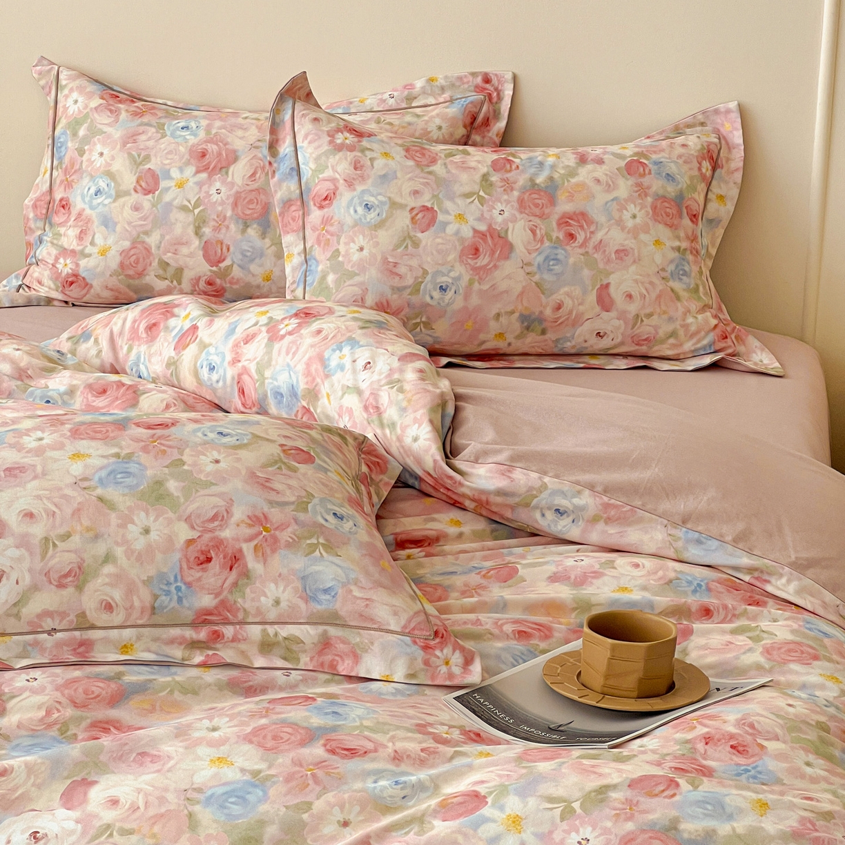 91家纺网 家纺一手货源 找家纺 朵希曼 2026新款全棉生态磨毛数码印花系列四件套 甜梦茶语-粉