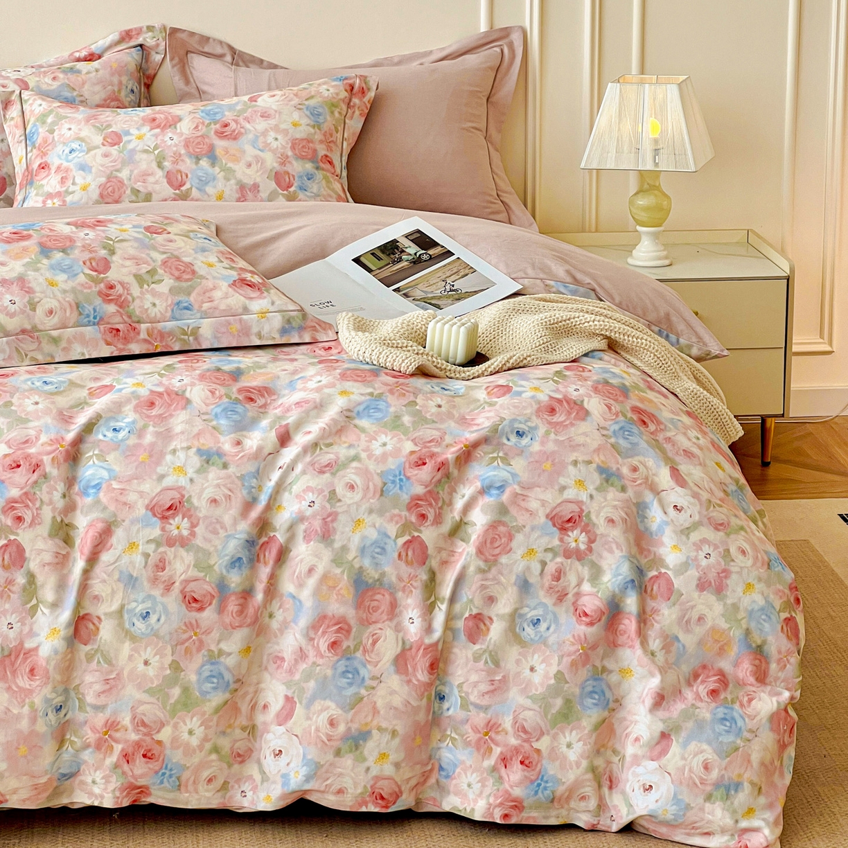 91家纺网 家纺一手货源 找家纺 朵希曼 2026新款全棉生态磨毛数码印花系列四件套 甜梦茶语-粉