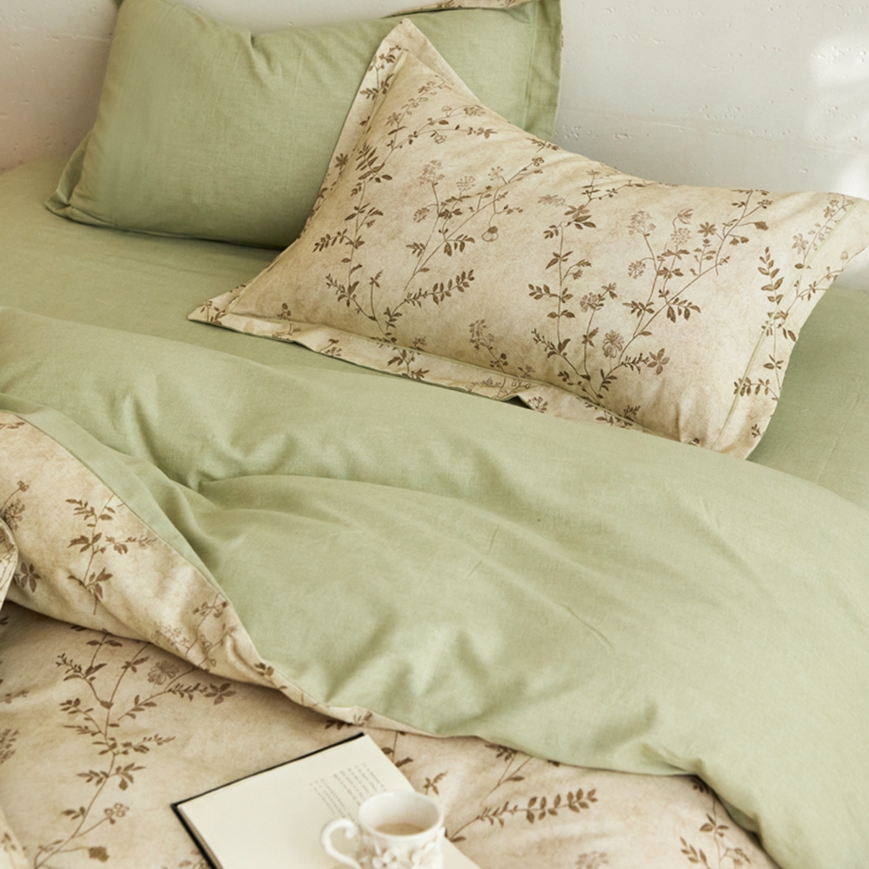 91家纺网 家纺一手货源 找家纺 朵希曼 2026新款全棉生态磨毛数码印花系列四件套 织梦黄绿