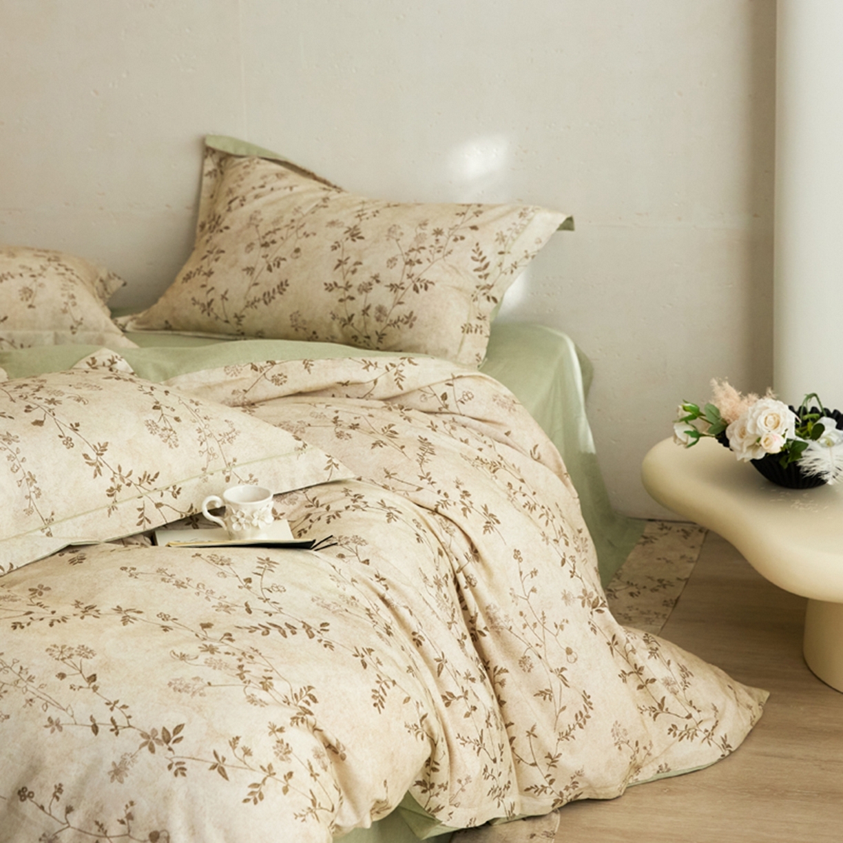 91家纺网 家纺一手货源 找家纺 朵希曼 2026新款全棉生态磨毛数码印花系列四件套 织梦黄绿