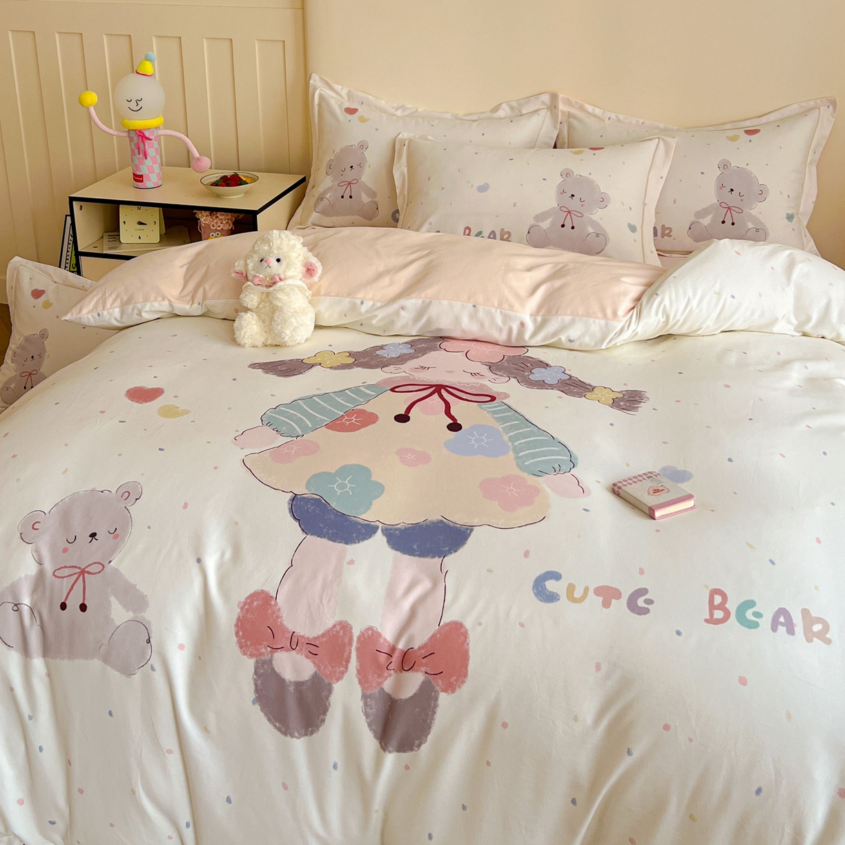 91家纺网 家纺一手货源 找家纺 朵希曼 2026新款全棉云感生态磨毛数码印花系列四件套 可爱哆-米