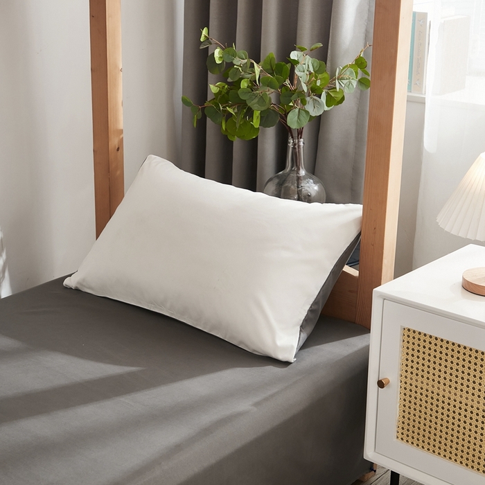 91家纺网 家纺一手货源 找家纺 啊雅家居 2026新款ins简约纯色磨毛系列单枕套 米白加深灰