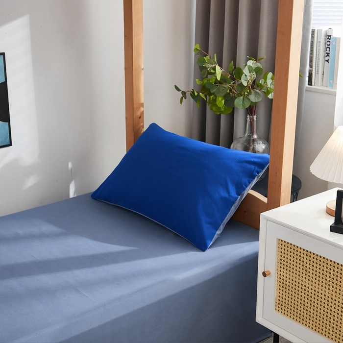 91家纺网 家纺一手货源 找家纺 啊雅家居 2026新款ins简约纯色磨毛系列单枕套 克莱因蓝加浅蓝灰