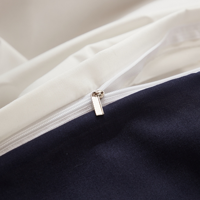 91家纺网 家纺一手货源 找家纺 啊雅家居 2026新款ins简约纯色磨毛被套可订制logo 米白加藏青