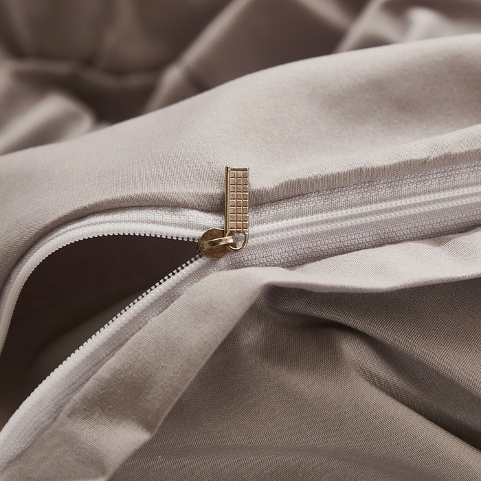 91家纺网 家纺一手货源 找家纺 啊雅家居 2026新款ins简约纯色磨毛被套可订制logo 浅灰