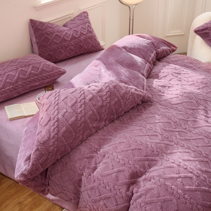 91家纺网 家纺一手货源 找家纺 啊雅家居 2026新款阳离子提花牛奶绒三件套四件套 暖提豆沙