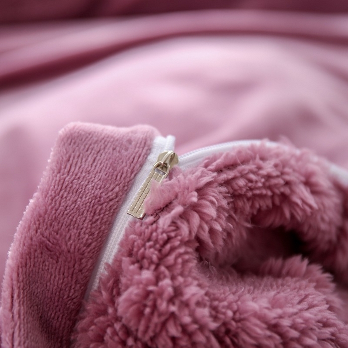 91家纺网 家纺一手货源 找家纺 啊雅家居 2026新款阳离子提花牛奶绒三件套四件套 暖提豆沙