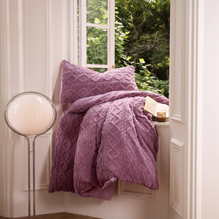 91家纺网 家纺一手货源 找家纺 啊雅家居 2026新款阳离子提花牛奶绒三件套四件套 暖提豆沙