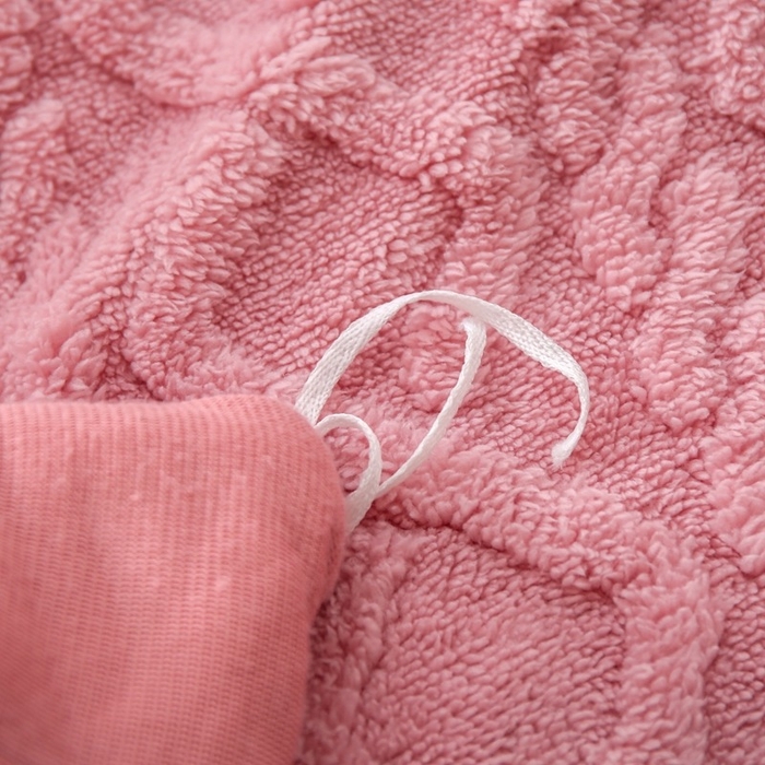 91家纺网 家纺一手货源 找家纺 啊雅家居 2026新款阳离子提花牛奶绒三件套四件套 暖提粉