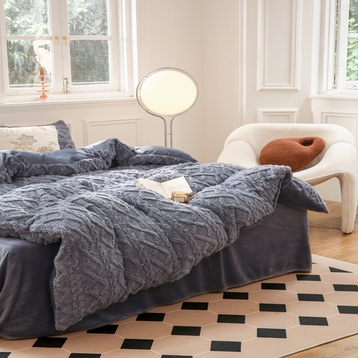 91家纺网 家纺一手货源 找家纺 啊雅家居 2026新款阳离子提花牛奶绒三件套四件套 暖提灰