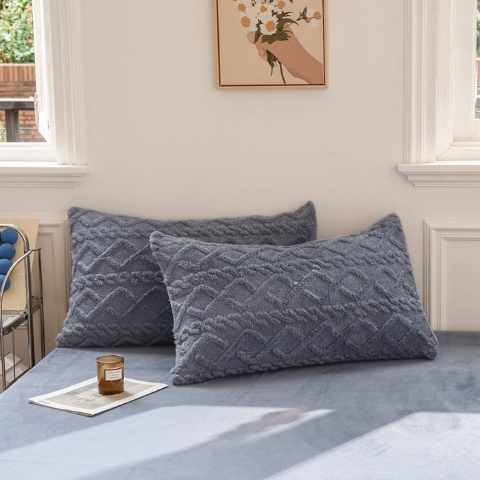 91家纺网 家纺一手货源 找家纺 啊雅家居 2026新款阳离子提花牛奶绒三件套四件套 暖提灰