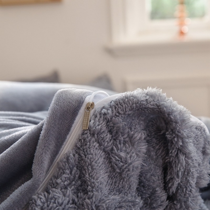 91家纺网 家纺一手货源 找家纺 啊雅家居 2026新款阳离子提花牛奶绒三件套四件套 暖提灰