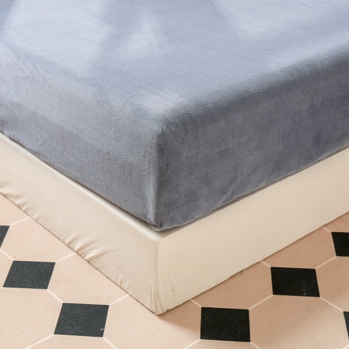 91家纺网 家纺一手货源 找家纺 啊雅家居 2026新款阳离子提花牛奶绒三件套四件套 暖提灰