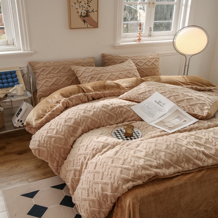 91家纺网 家纺一手货源 找家纺 啊雅家居 2026新款阳离子提花牛奶绒三件套四件套 暖提咖