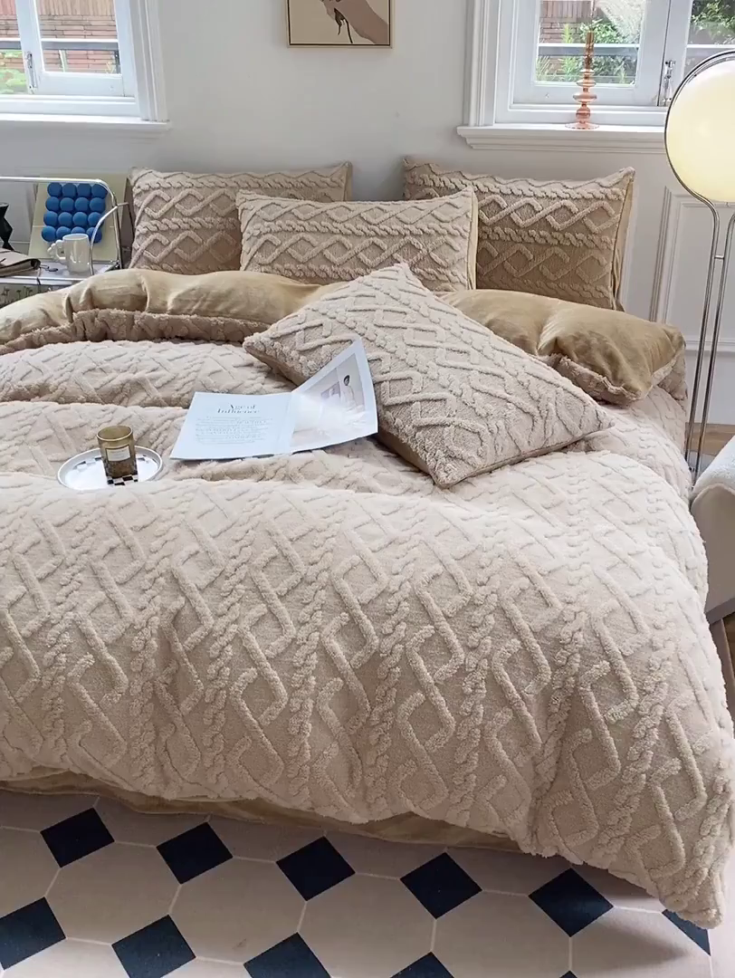 91家纺网 家纺一手货源 找家纺 啊雅家居 2026新款阳离子提花牛奶绒三件套四件套 暖提咖