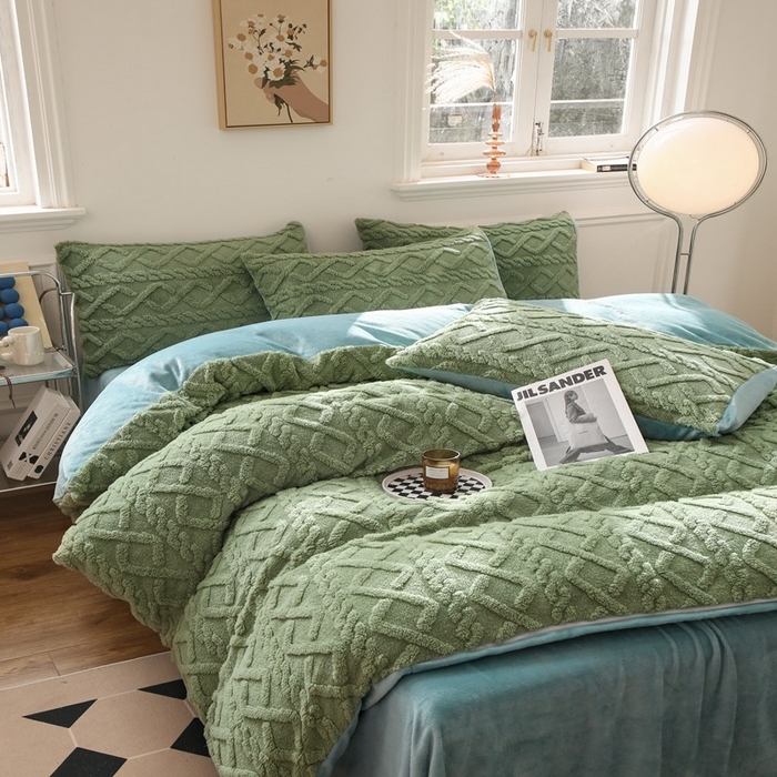 91家纺网 家纺一手货源 找家纺 啊雅家居 2026新款阳离子提花牛奶绒三件套四件套 暖提绿