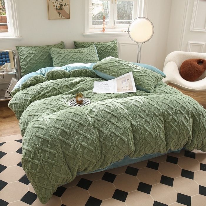 91家纺网 家纺一手货源 找家纺 啊雅家居 2026新款阳离子提花牛奶绒三件套四件套 暖提绿