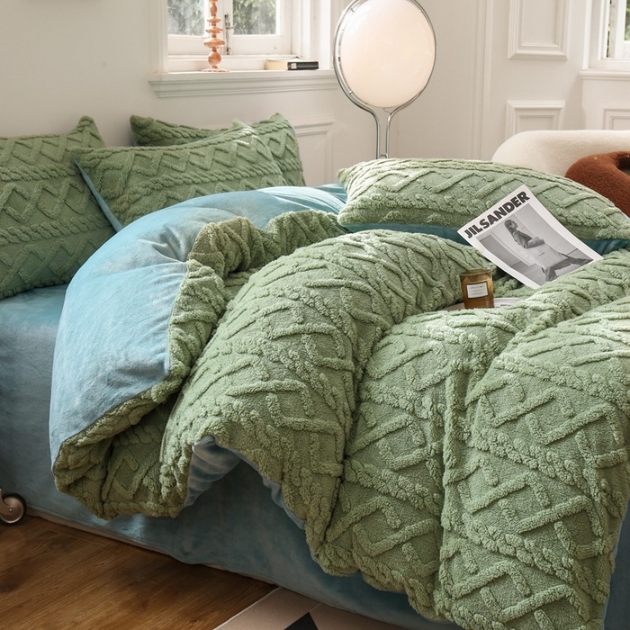 91家纺网 家纺一手货源 找家纺 啊雅家居 2026新款阳离子提花牛奶绒三件套四件套 暖提绿