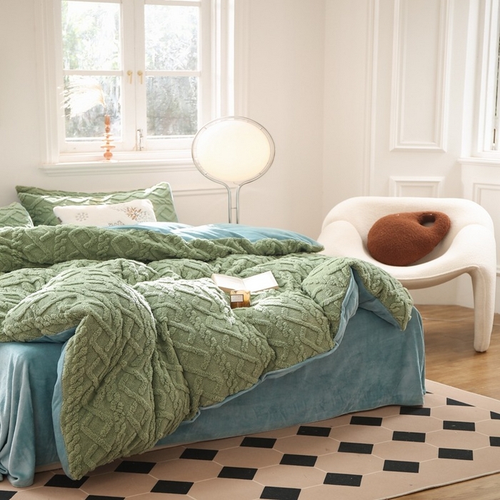 91家纺网 家纺一手货源 找家纺 啊雅家居 2026新款阳离子提花牛奶绒三件套四件套 暖提绿