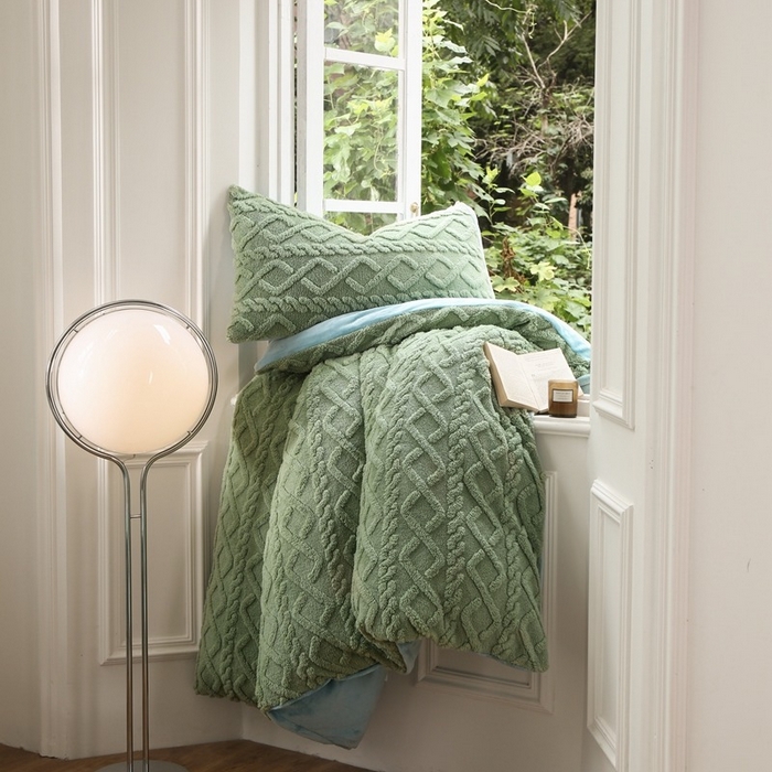 91家纺网 家纺一手货源 找家纺 啊雅家居 2026新款阳离子提花牛奶绒三件套四件套 暖提绿