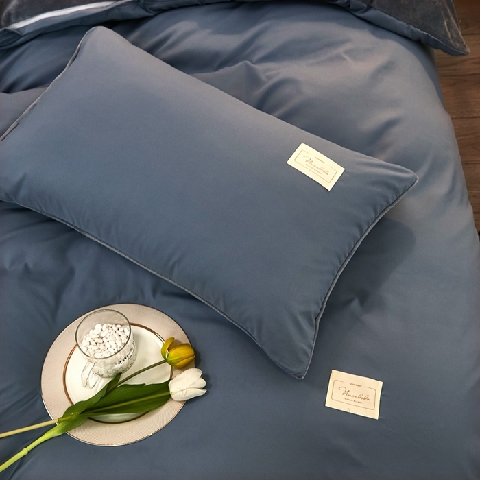 91家纺网 家纺一手货源 找家纺 啊雅家居 2026新款水洗棉加绒单面绒被套 浅蓝灰加牛奶绒