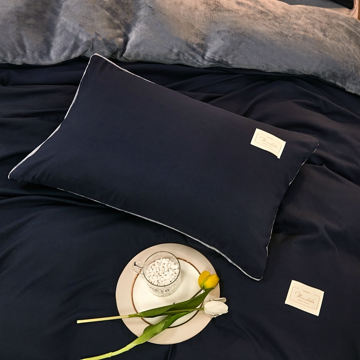 91家纺网 家纺一手货源 找家纺 啊雅家居 2026新款水洗棉加绒单面绒被套 藏青加牛奶绒