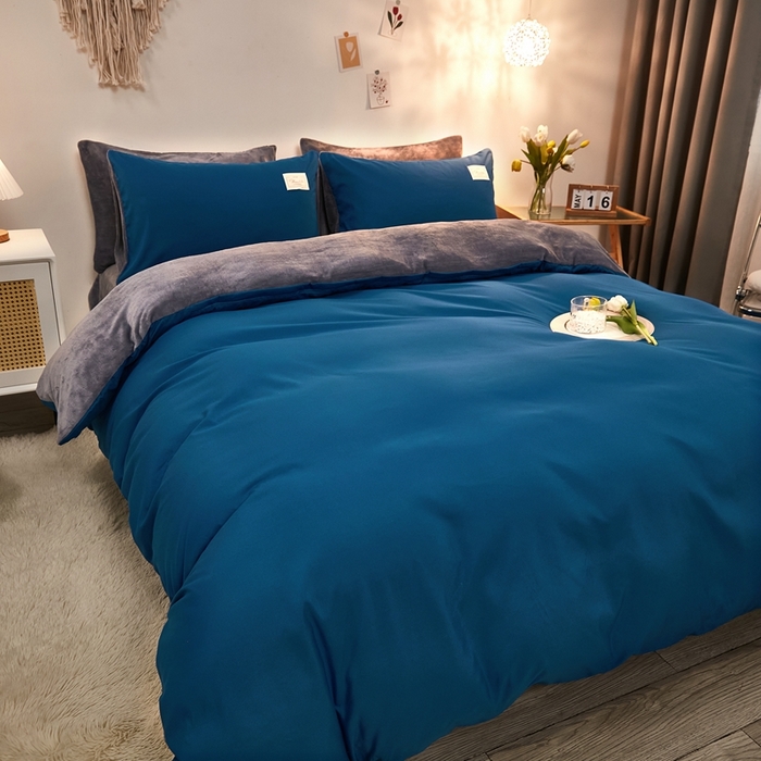 91家纺网 家纺一手货源 找家纺 啊雅家居 2026新款水洗棉加绒单面绒被套 克莱因蓝加牛奶绒