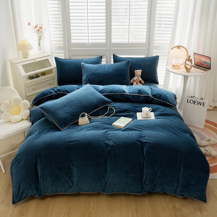 91家纺网 家纺一手货源 找家纺 啊雅家居 2026新款贝壳边宝宝绒四件套 贝壳宝蓝