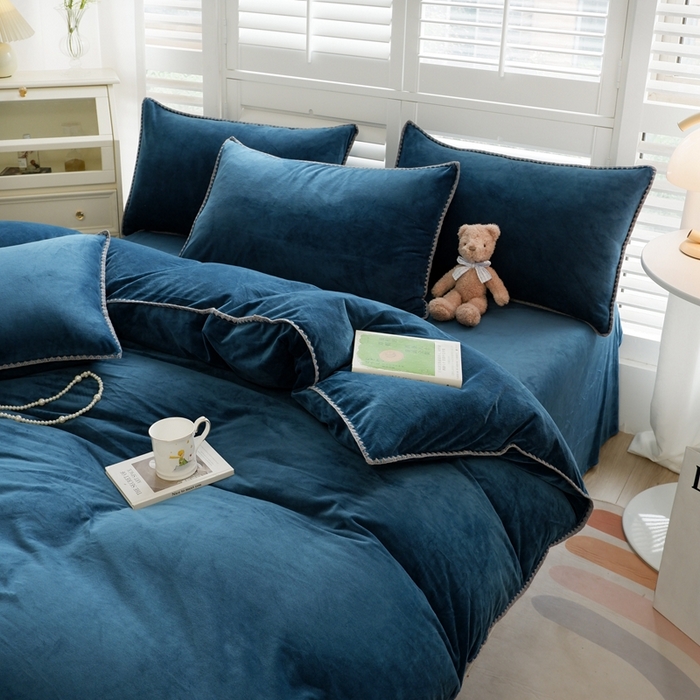 91家纺网 家纺一手货源 找家纺 啊雅家居 2026新款贝壳边宝宝绒四件套 贝壳宝蓝