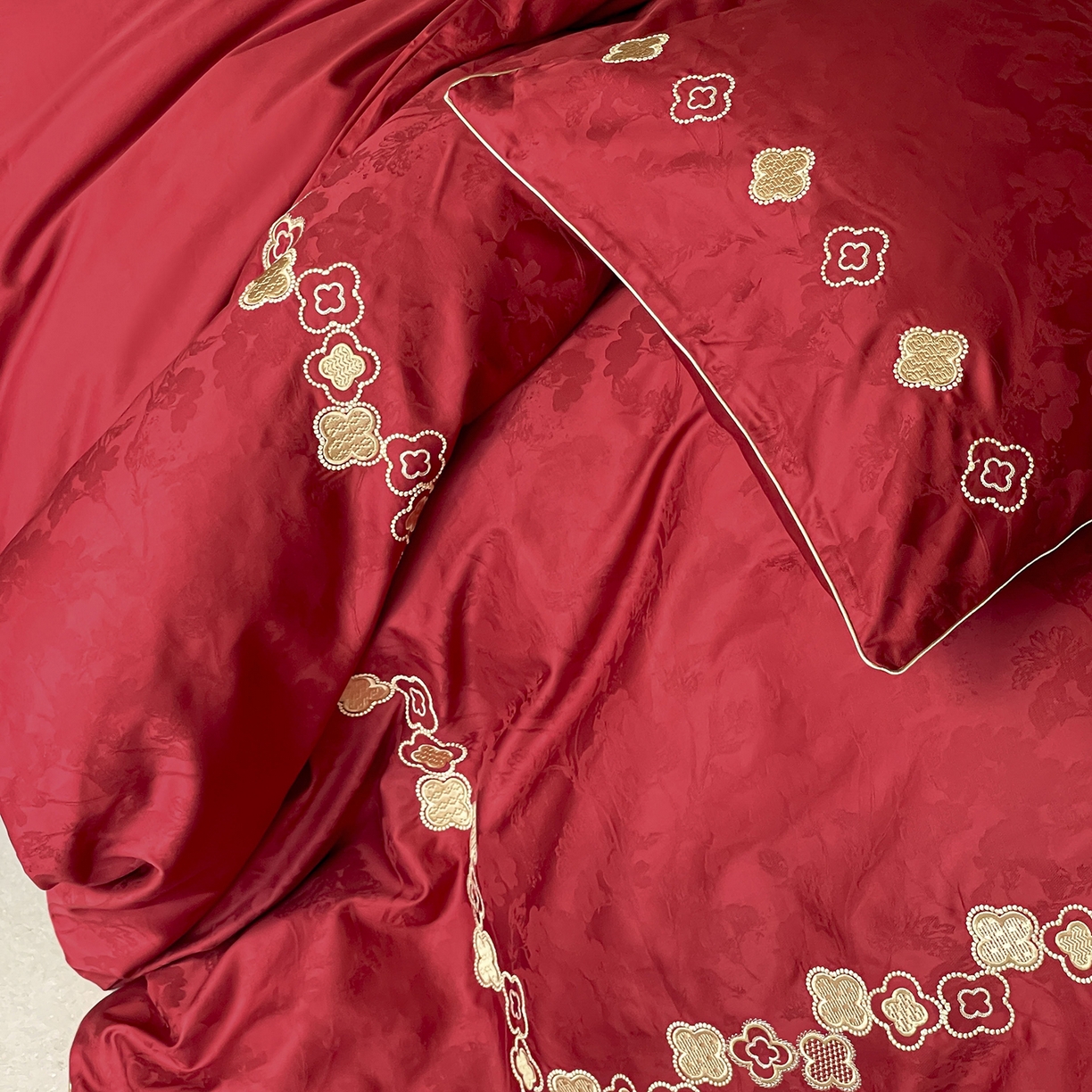 91家纺网 家纺一手货源 找家纺 （总）西西家居 2026新款大红婚庆100支长绒棉提花独家专版四件套-繁花似锦