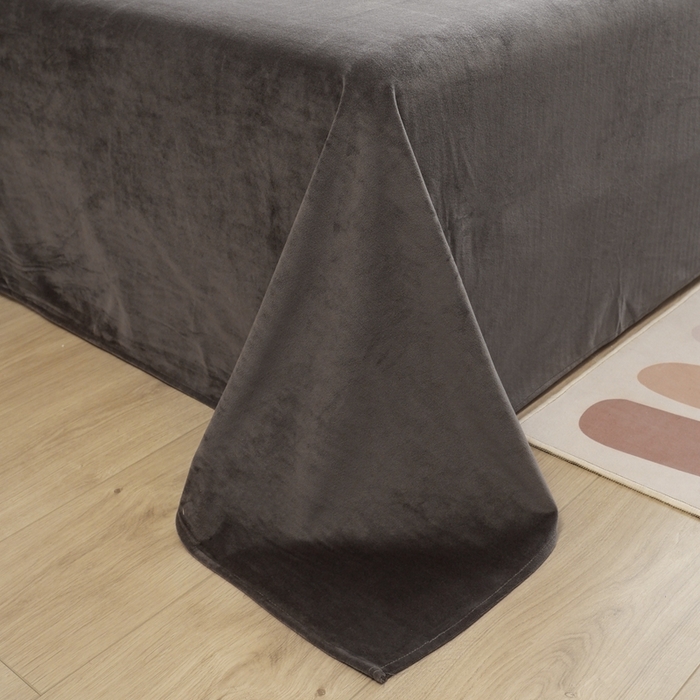 91家纺网 家纺一手货源 找家纺 啊雅家居 2026新款贝壳边宝宝绒四件套 贝壳黑灰