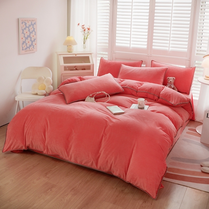 91家纺网 家纺一手货源 找家纺 啊雅家居 2026新款贝壳边宝宝绒四件套 贝壳玫红