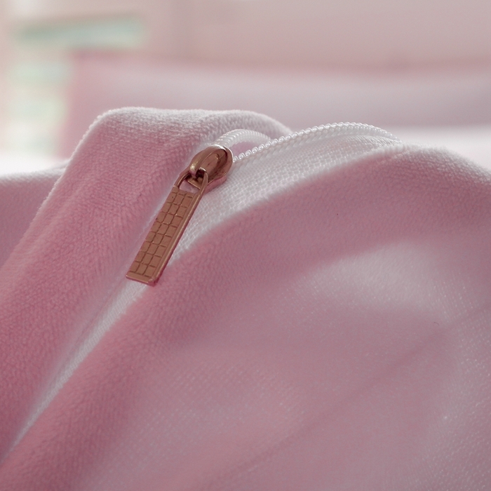 91家纺网 家纺一手货源 找家纺 啊雅家居 2026新款贝壳边宝宝绒四件套 贝壳清粉