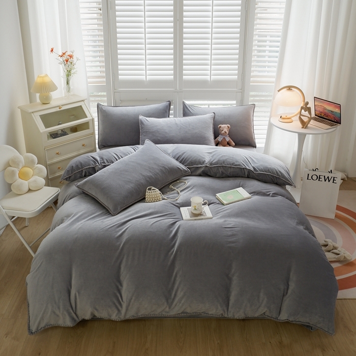 91家纺网 家纺一手货源 找家纺 啊雅家居 2026新款贝壳边宝宝绒四件套 贝壳银灰