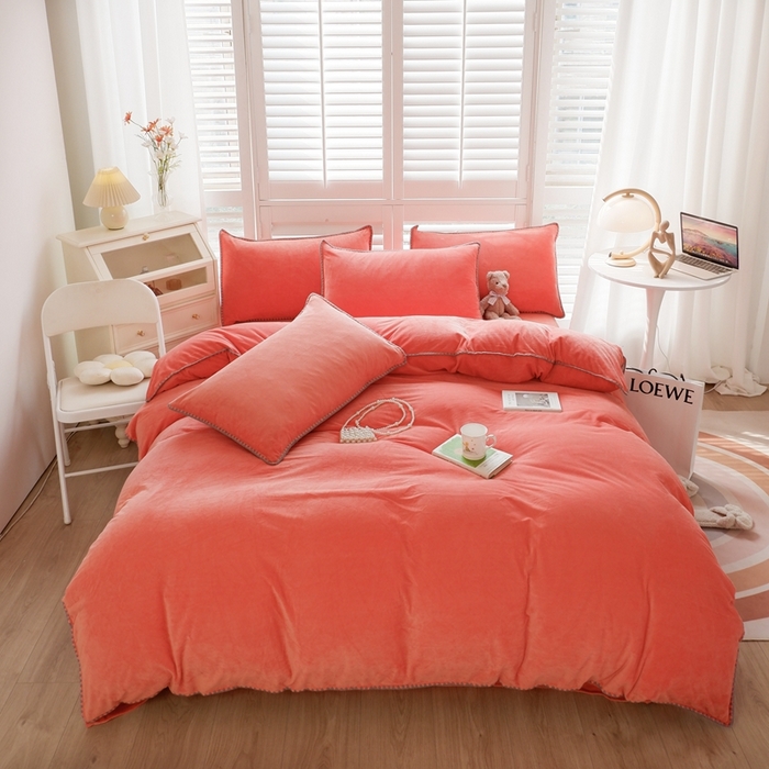 91家纺网 家纺一手货源 找家纺 啊雅家居 2026新款贝壳边宝宝绒四件套 贝壳砖红