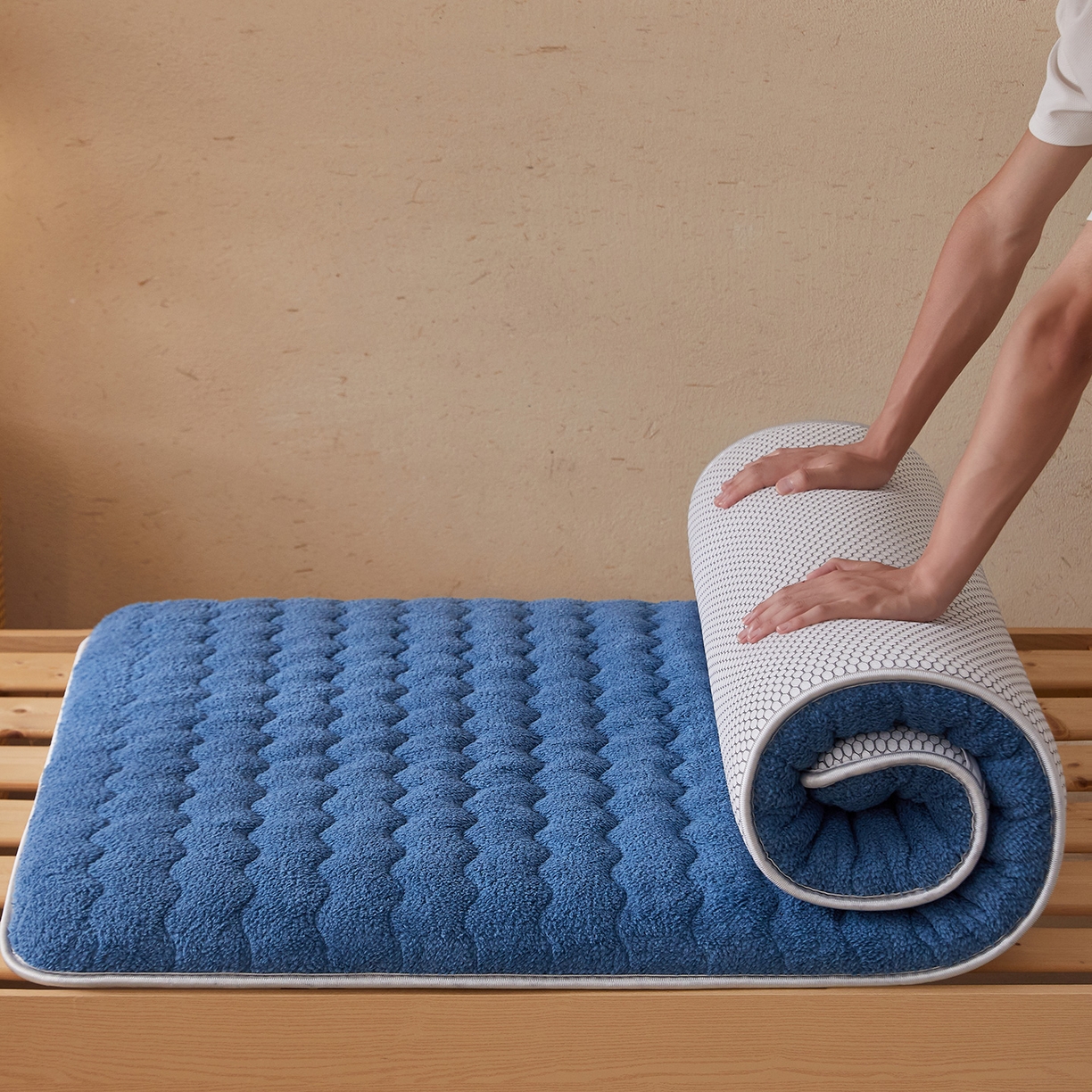 91家纺网 家纺一手货源 找家纺 （总）月茶家纺 2026新款高克重羊羔绒床垫垫子