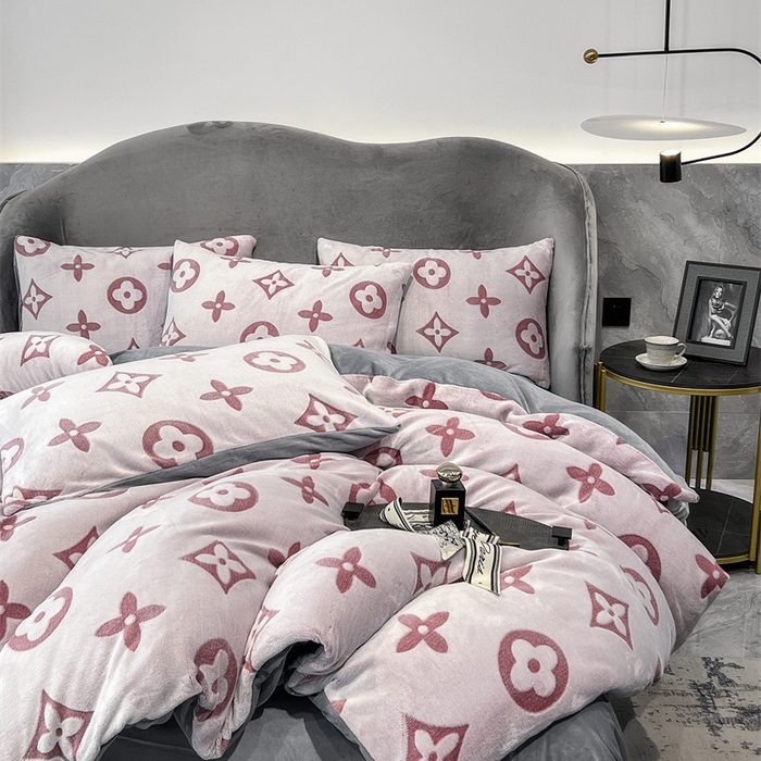 91家纺网 家纺一手货源 找家纺 （总）啊雅家居 2026新款雕花绒加宝宝绒四件套床单款床笠款