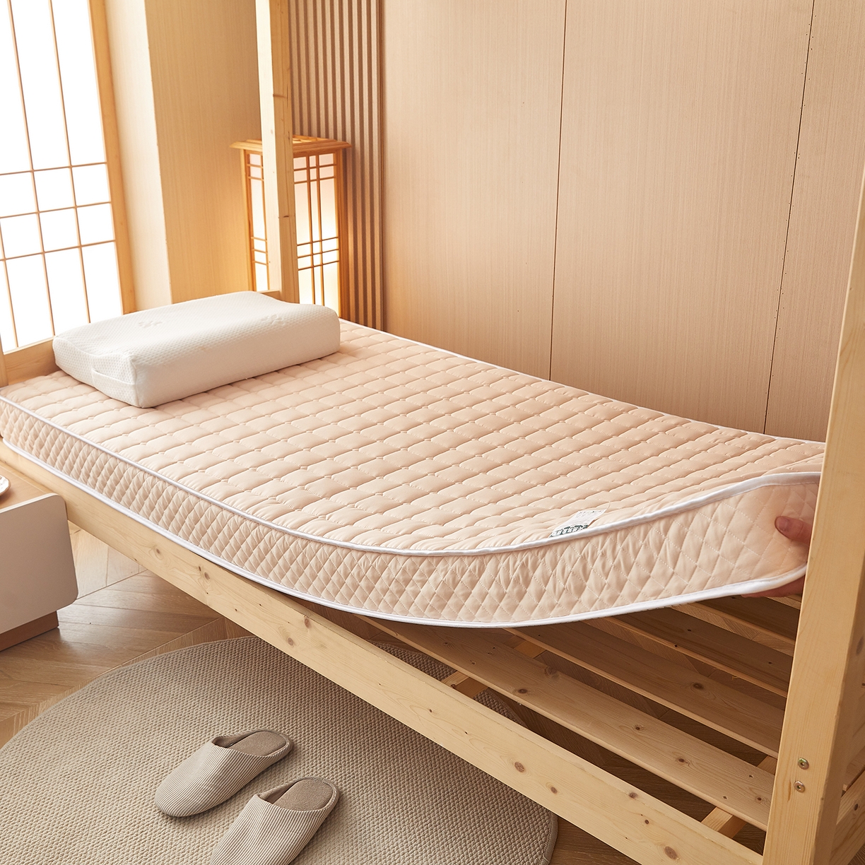 91家纺网 家纺一手货源 找家纺 月茶家纺 2026新款学生款立体面包格床垫 驼色