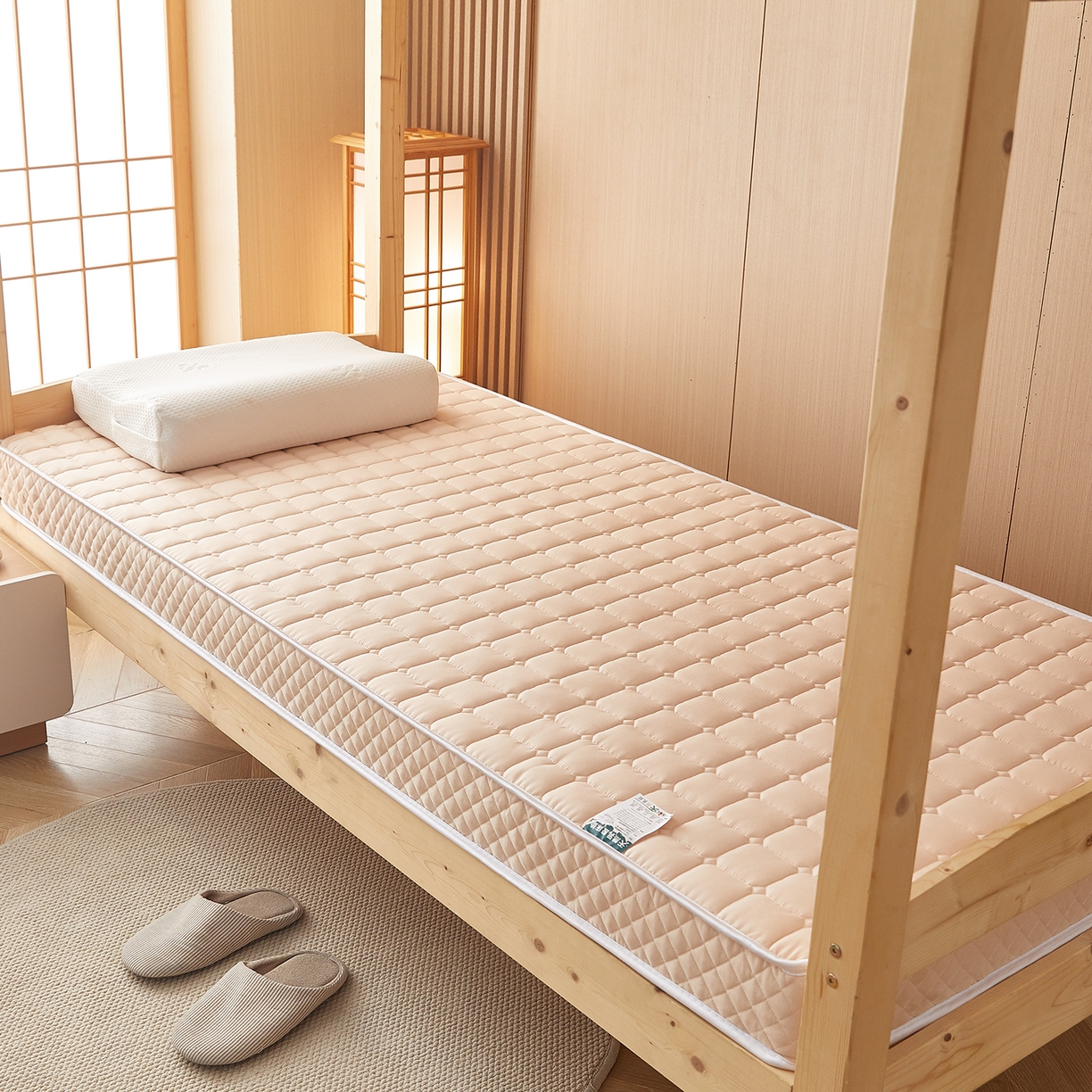 91家纺网 家纺一手货源 找家纺 月茶家纺 2026新款学生款立体面包格床垫 驼色