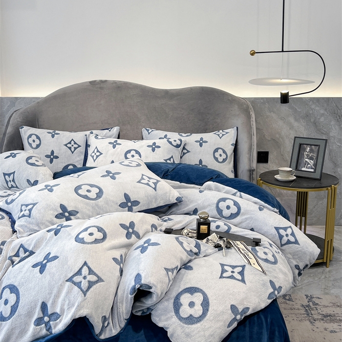 啊雅家居 2026新款雕花绒加宝宝绒四件套床单款床笠款 点雕蓝