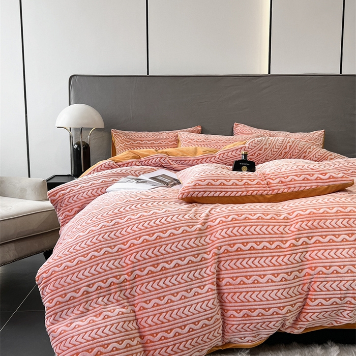 91家纺网 家纺一手货源 找家纺 啊雅家居 2026新款雕花绒加宝宝绒四件套床单款床笠款 连雕橙