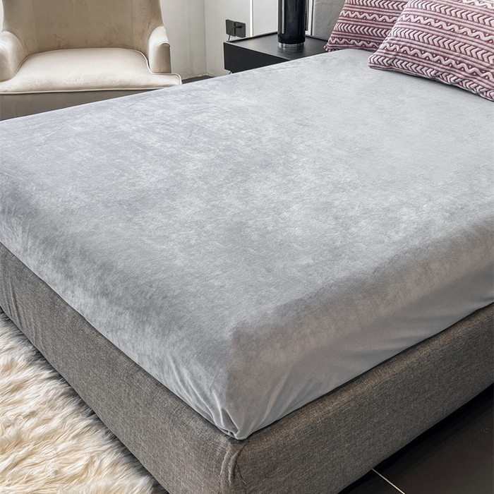 91家纺网 家纺一手货源 找家纺 啊雅家居 2026新款雕花绒加宝宝绒四件套床单款床笠款 连雕豆沙