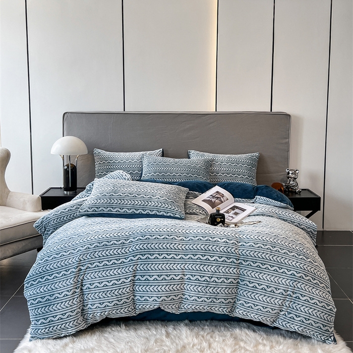 91家纺网 家纺一手货源 找家纺 啊雅家居 2026新款雕花绒加宝宝绒四件套床单款床笠款 连雕水绿