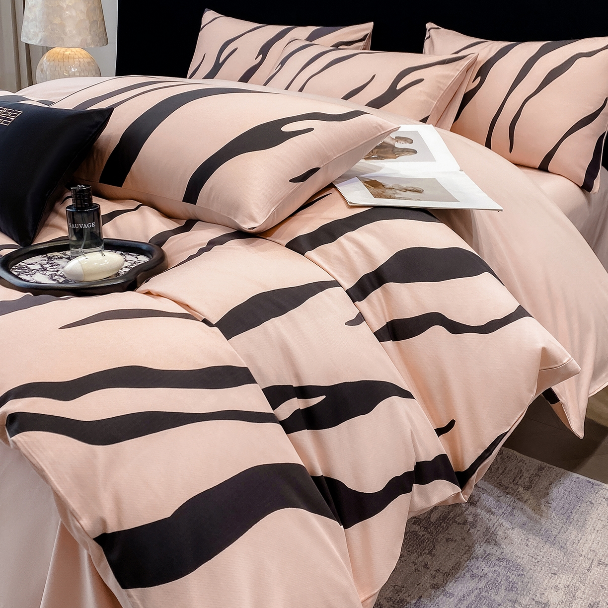 91家纺网 家纺一手货源 找家纺 （总）家居1号家纺 2026新款A类50双股斑马纹全活性活性数码四件套-卡森（活动券后价不得低于279）