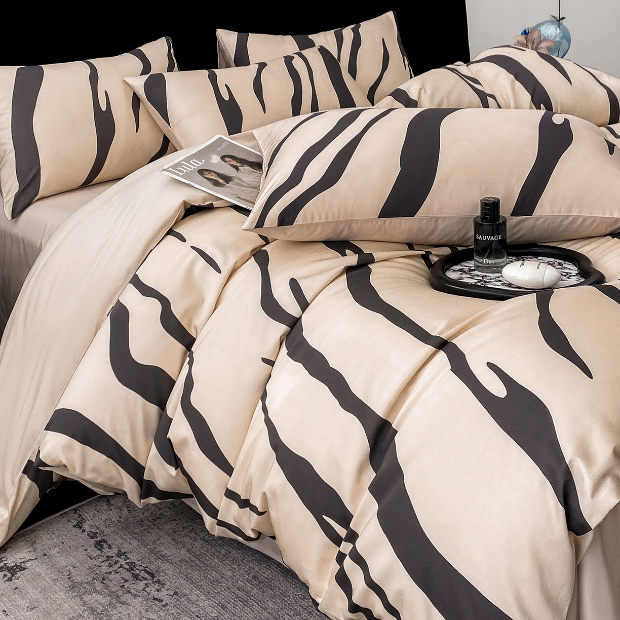 91家纺网 家纺一手货源 找家纺 家居1号家纺 2026新款A类50双股斑马纹全活性活性数码四件套-卡森（活动券后价不得低于279） 卡森-香槟金