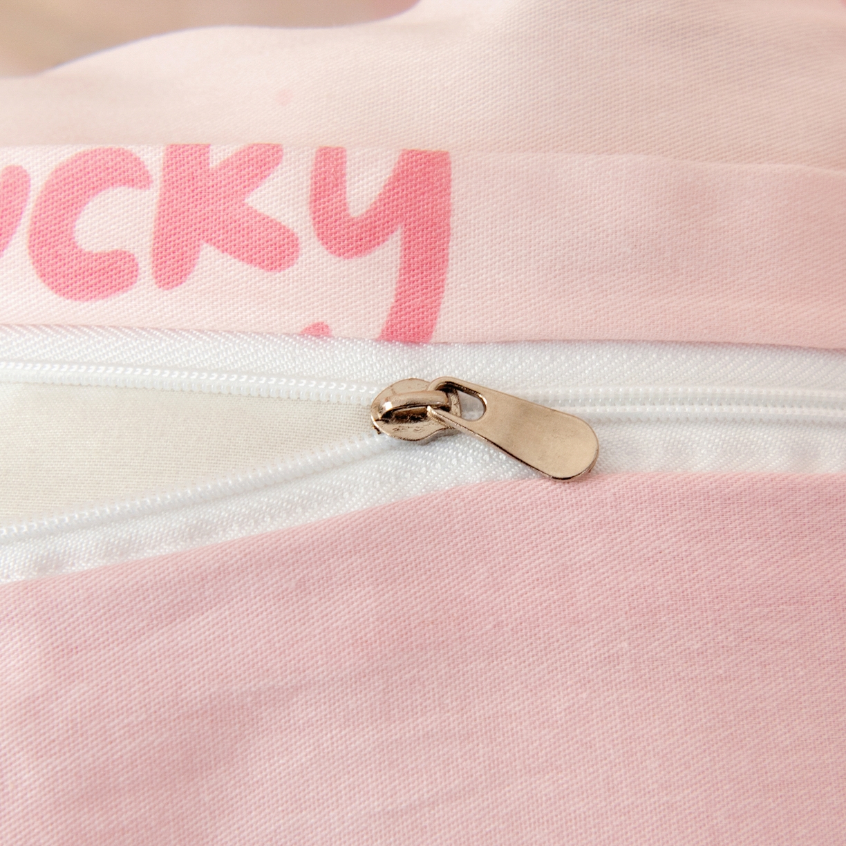 91家纺网 家纺一手货源 找家纺 鱼宝 2026新款全棉纯棉幼儿园套件-星愿系列 凯蒂甜梦